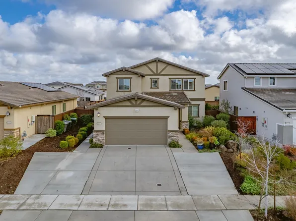 8240 Schellhous Dr, Roseville, CA 95747