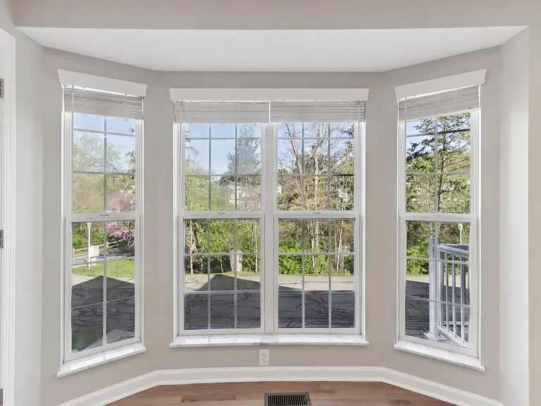 103 Lakeview Ct — Photo 37