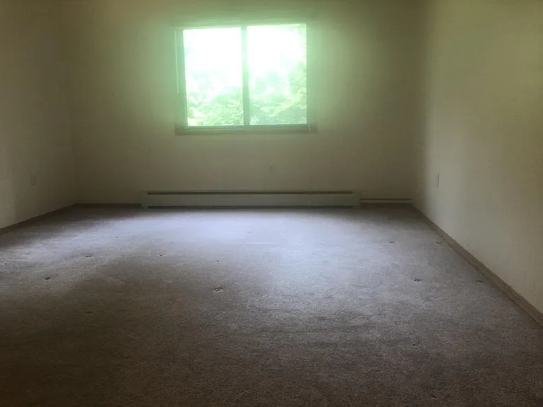 1841 Rosewood St — Photo 7