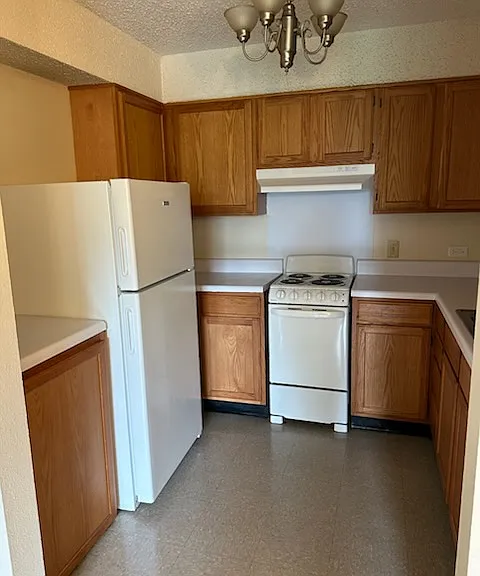 700 N Berry Rd — Photo 3