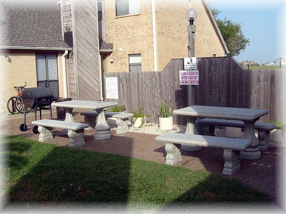 4th image of 15201 Leeward Dr