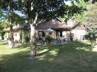 3237 Central Ave, East Troy, WI 53120