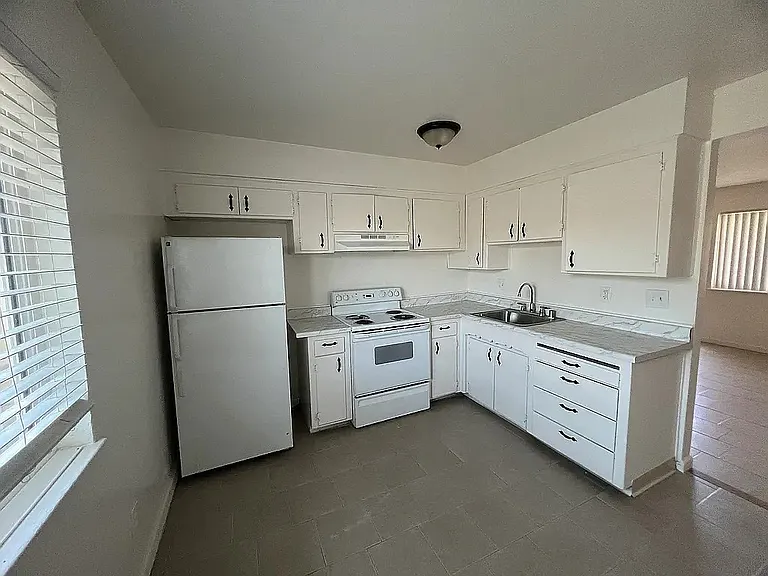 1860 Ethan Way #20 — Photo 1