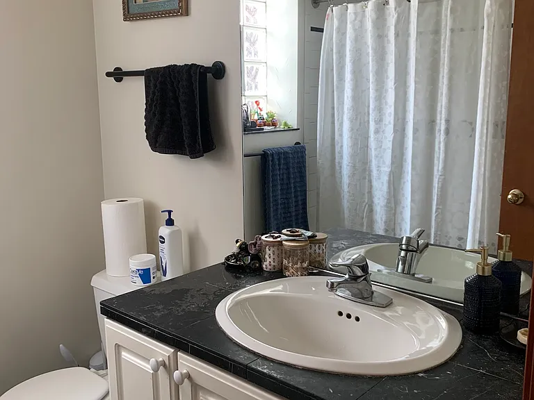 2840 N Southport Ave #COACH HOUSE — Photo 10