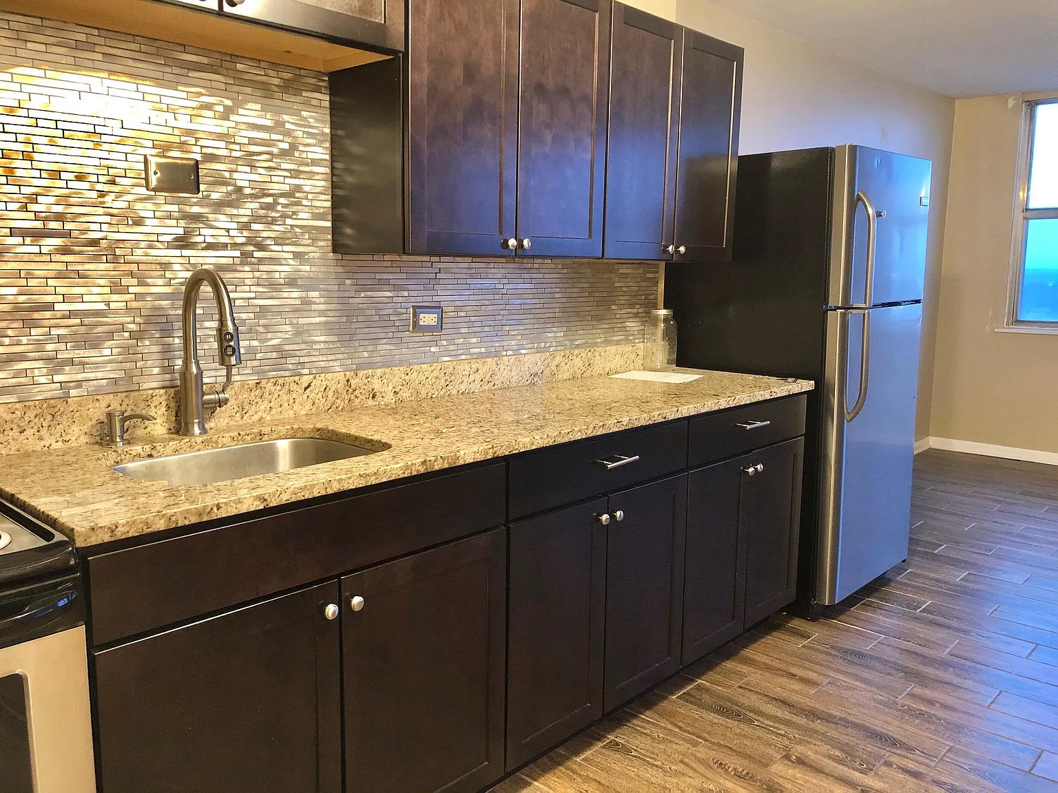 4300 W Ford City Dr — Photo 2