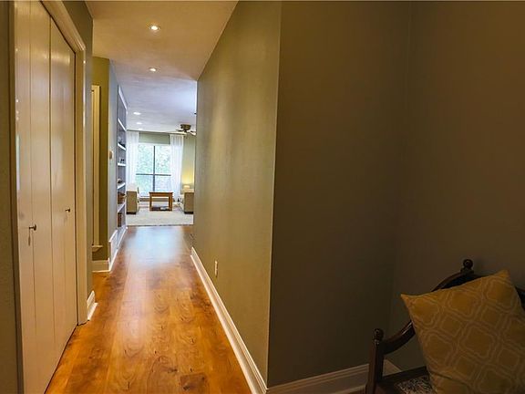 3rd image of 4916 Byers Ave #D3