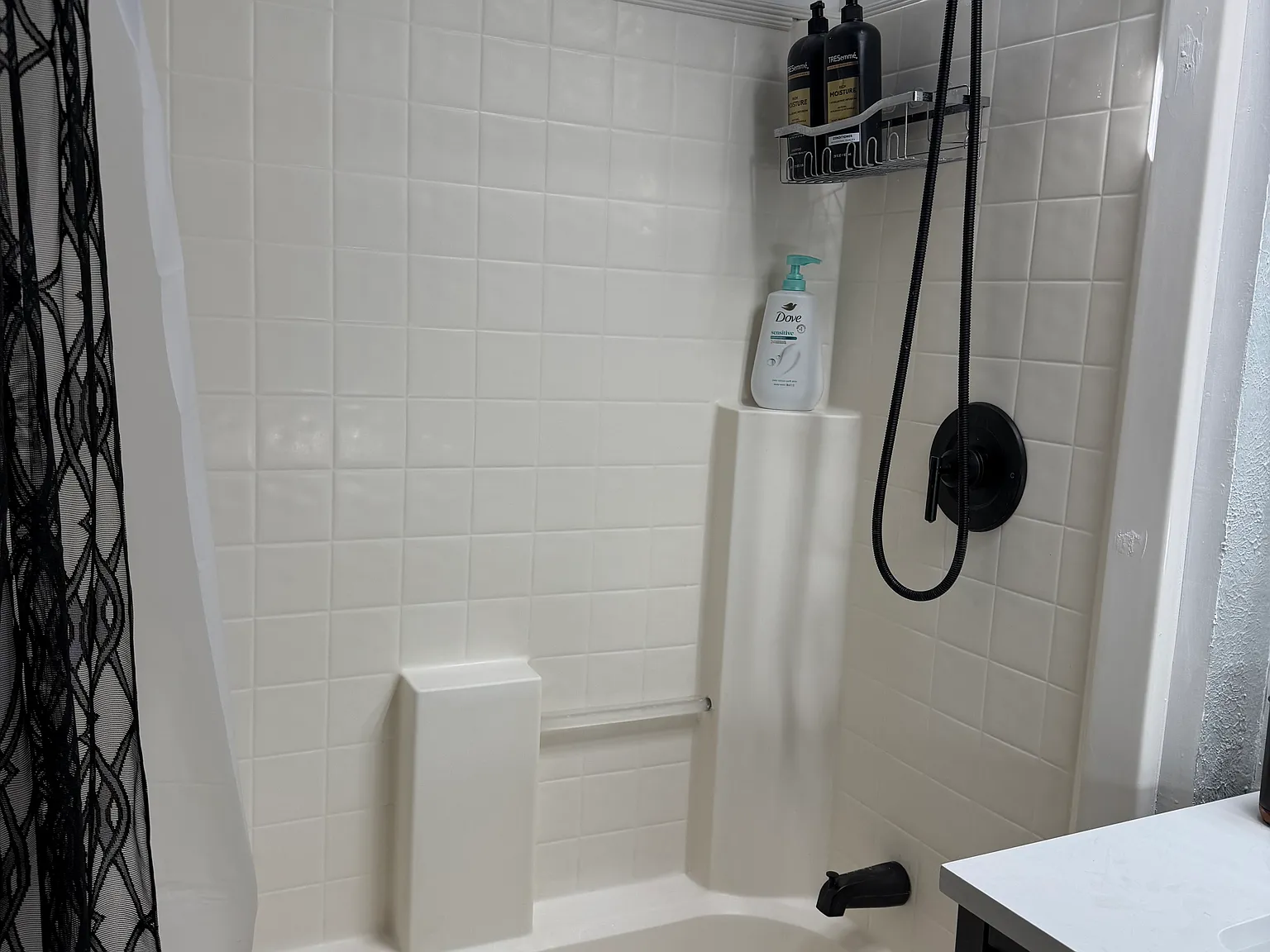 2 bed, 1100 sqft, $1,800 — Photo 3