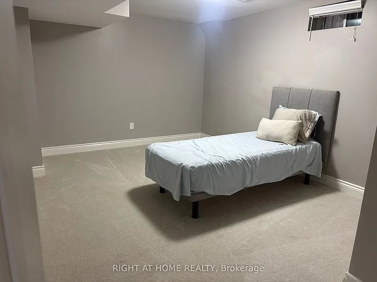 1402 Gord Vinson Ave — Photo 5