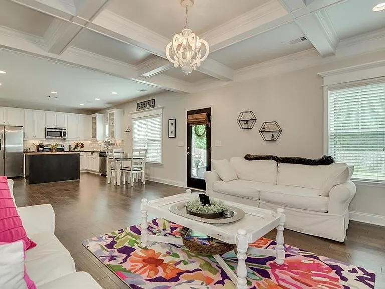 1554 Driftwood Ln — Photo 27