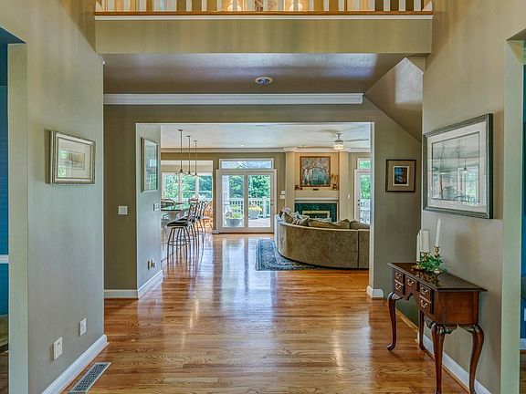 5th image of 5353 Chaucers Ct