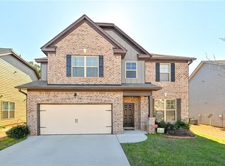 3030 Duke Dr, Fairburn, GA 30213