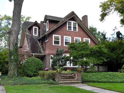2714 Leighton Rd, Shaker Heights, OH, 44120