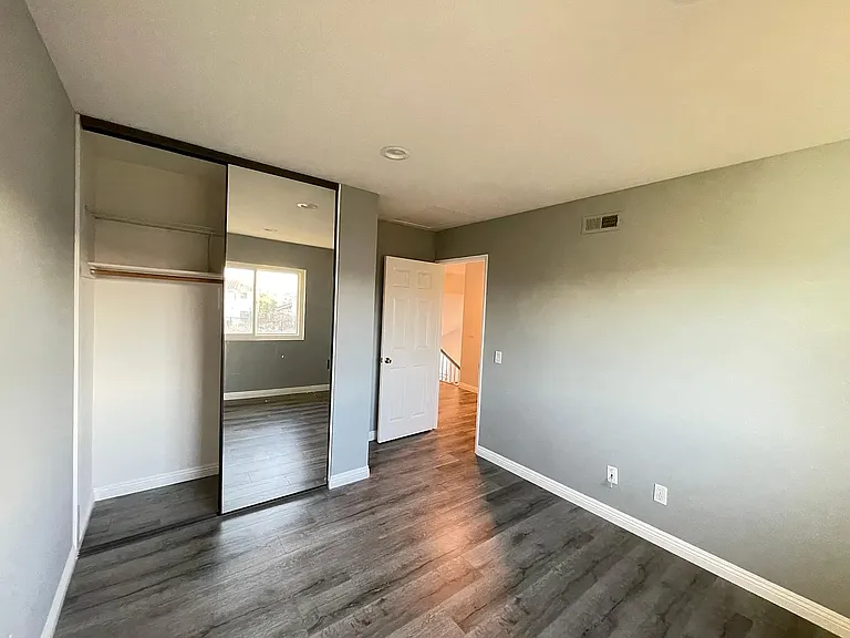 7210 Fargate Ter — Photo 14