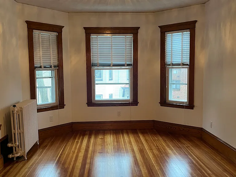 10 Antrim St #2 — Photo 5