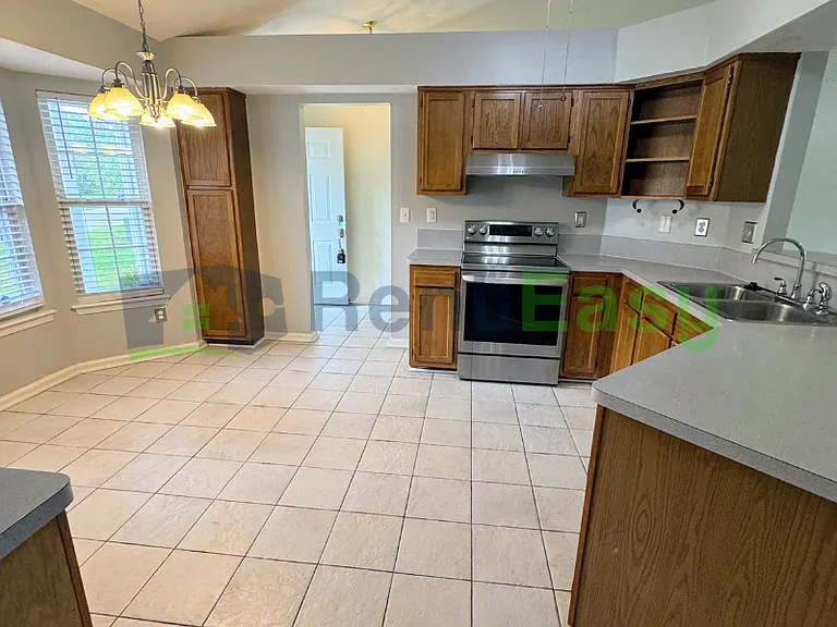 2038 Coral Ivy Ln — Photo 7