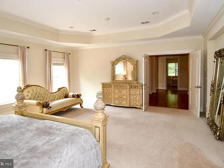7104 Old Dominion Dr — Photo 42