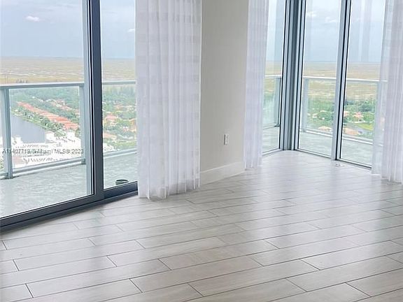 5th image of 2000 Metropica Way #2603