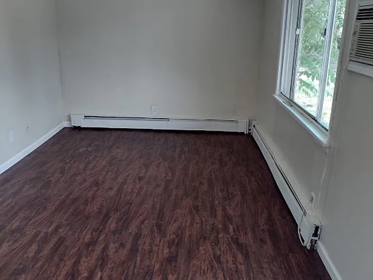 905 Nevada Ave — Photo 13