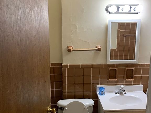 5th image of 9015 W Thurston Ave #1