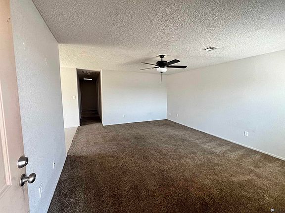 5th image of 8712 E 38th Ln