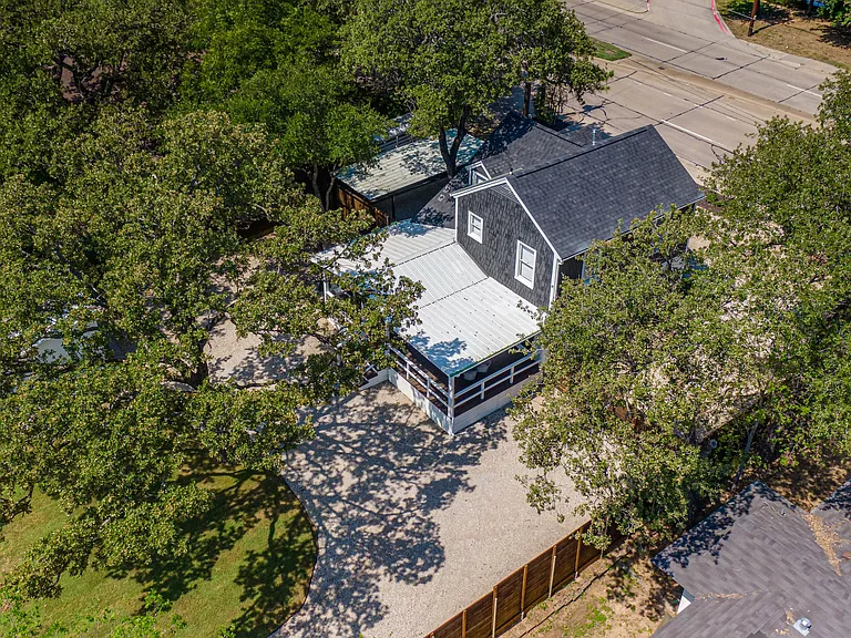 1924 E Shady Grove Rd — Photo 24