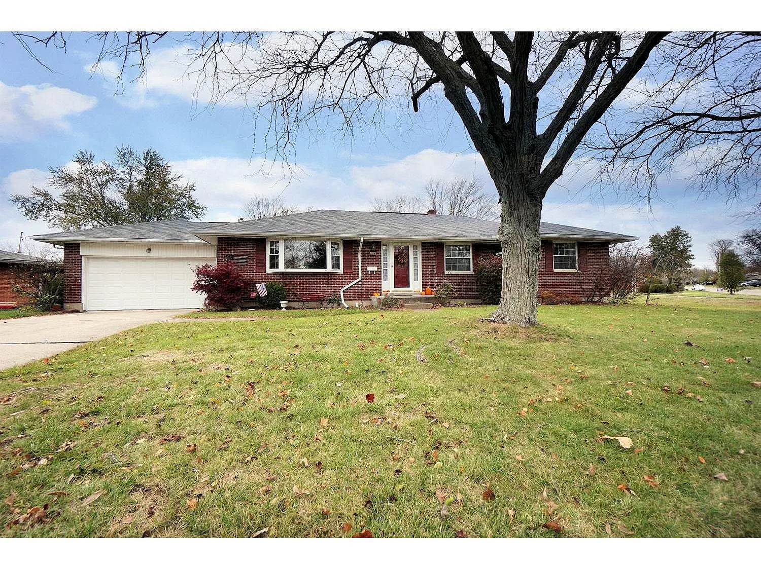 316 Summit St photo 1