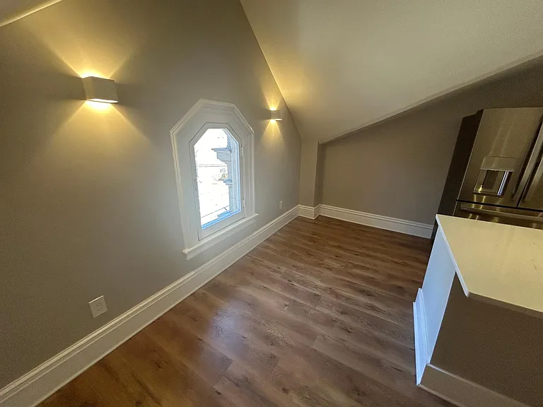 3805 Franklin Blvd #301 — Photo 19