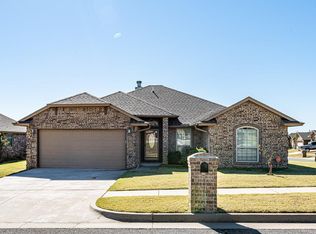 1500 SE 13th St, Moore, OK 73160