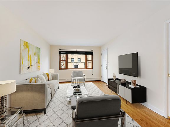 5th image of 1035 Randolph St #1W
