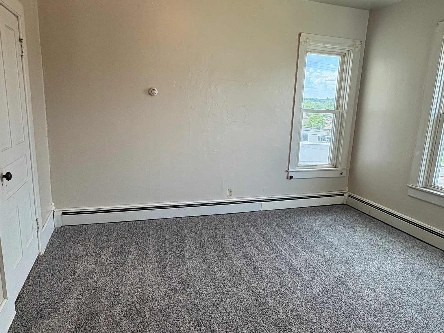 1 bed, $700 — Photo 3