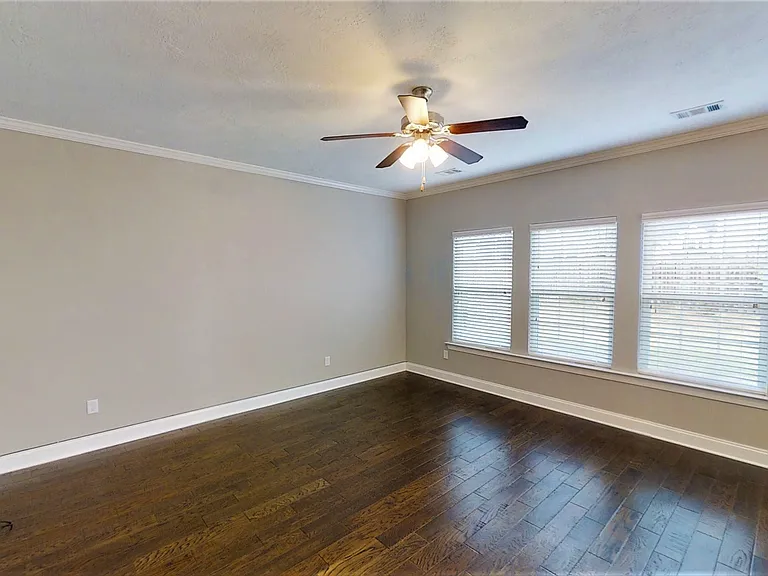 407 Brantley Cove Cir — Photo 3