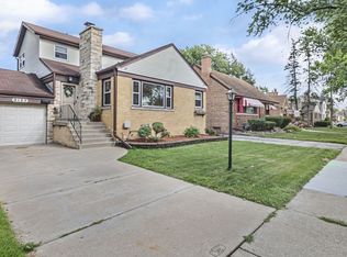 9123 S Sproat Ave, Oak Lawn, IL 60453