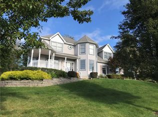39 Ridgefield Rd, Warwick, NY 10990