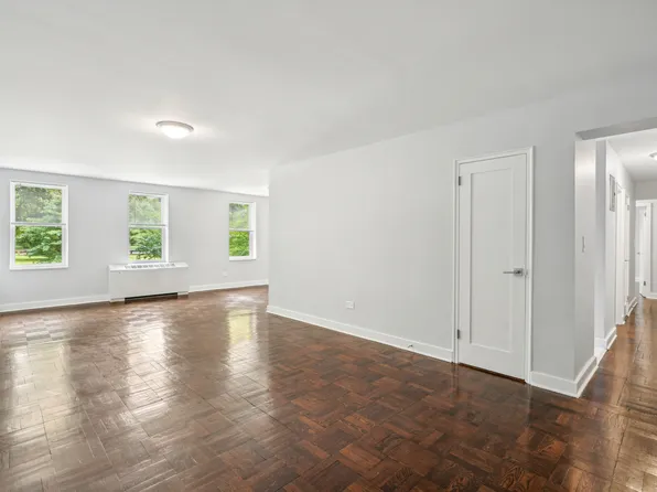 1135 Pelham Pkwy N APT 3B, Bronx, NY 10469