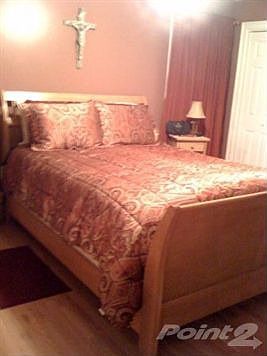 5239 North Main Street, Unit 21 bedroom