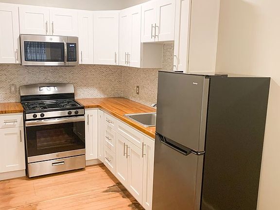 4th image of 530 S Kenmore Ave #9940240
