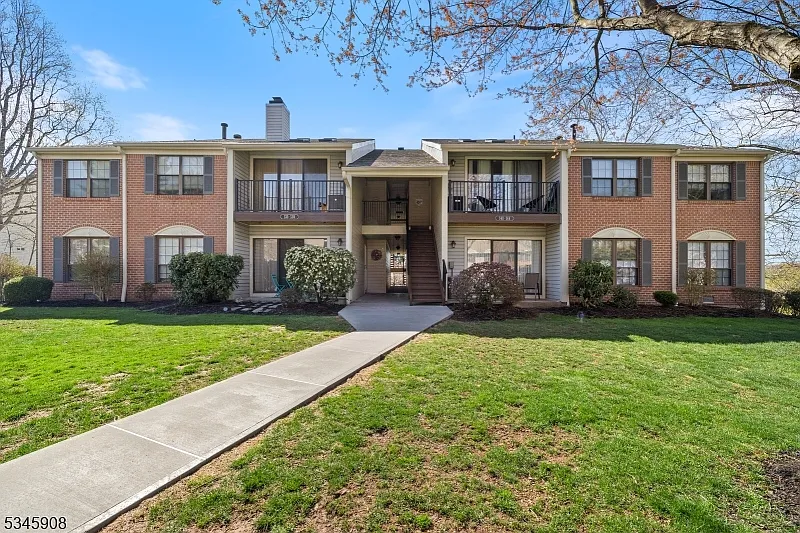 140 Woodward Ln photo 1