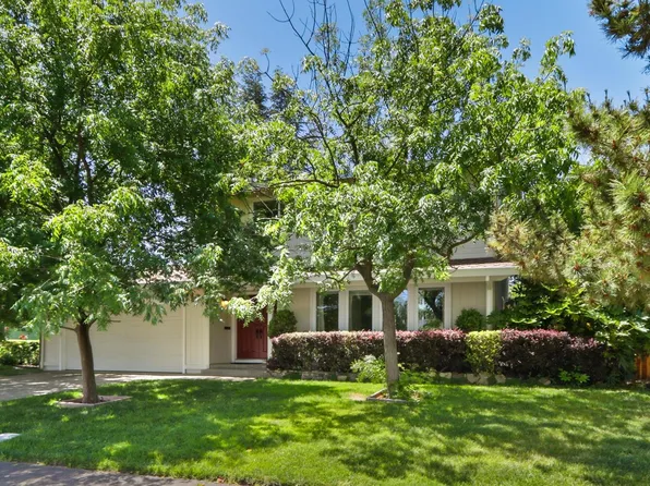 320 Outrigger Way, Sacramento, CA 95831