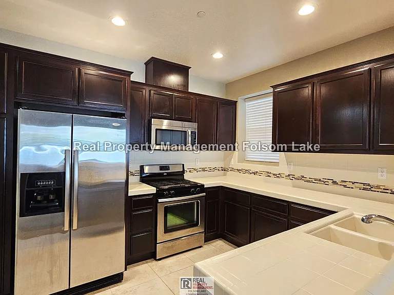 303 Cezanne Ln — Photo 5