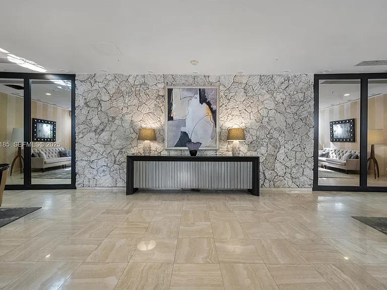 2450 Presidential Way #Penthouse 7 — Photo 19