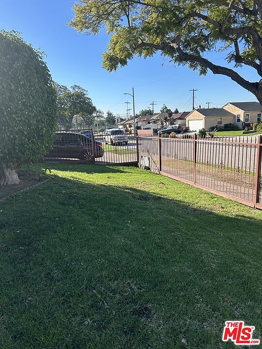 2nd image of 11908 Daleside Ave