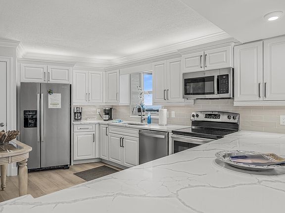 5th image of 4373 Beachside Two Dr #373