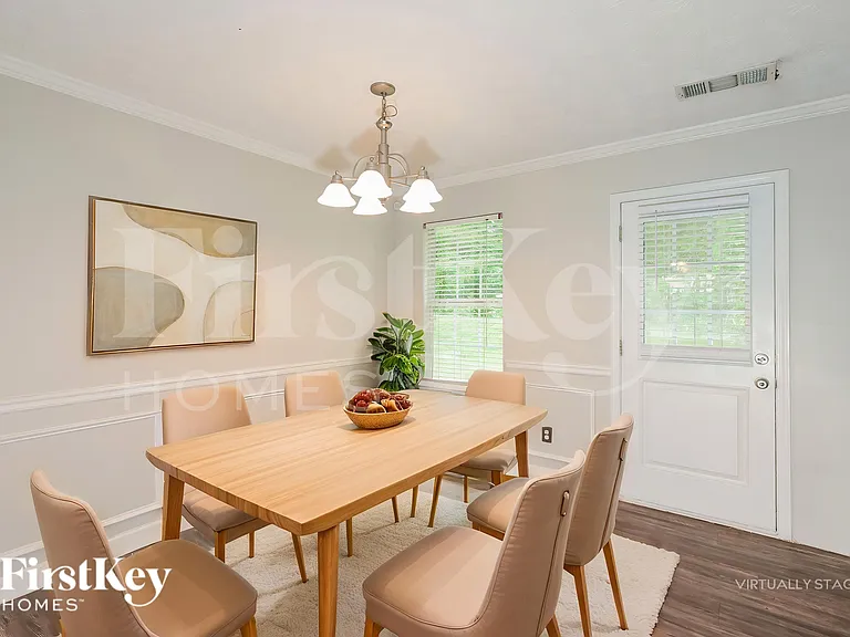 4447 Chester Ln — Photo 6