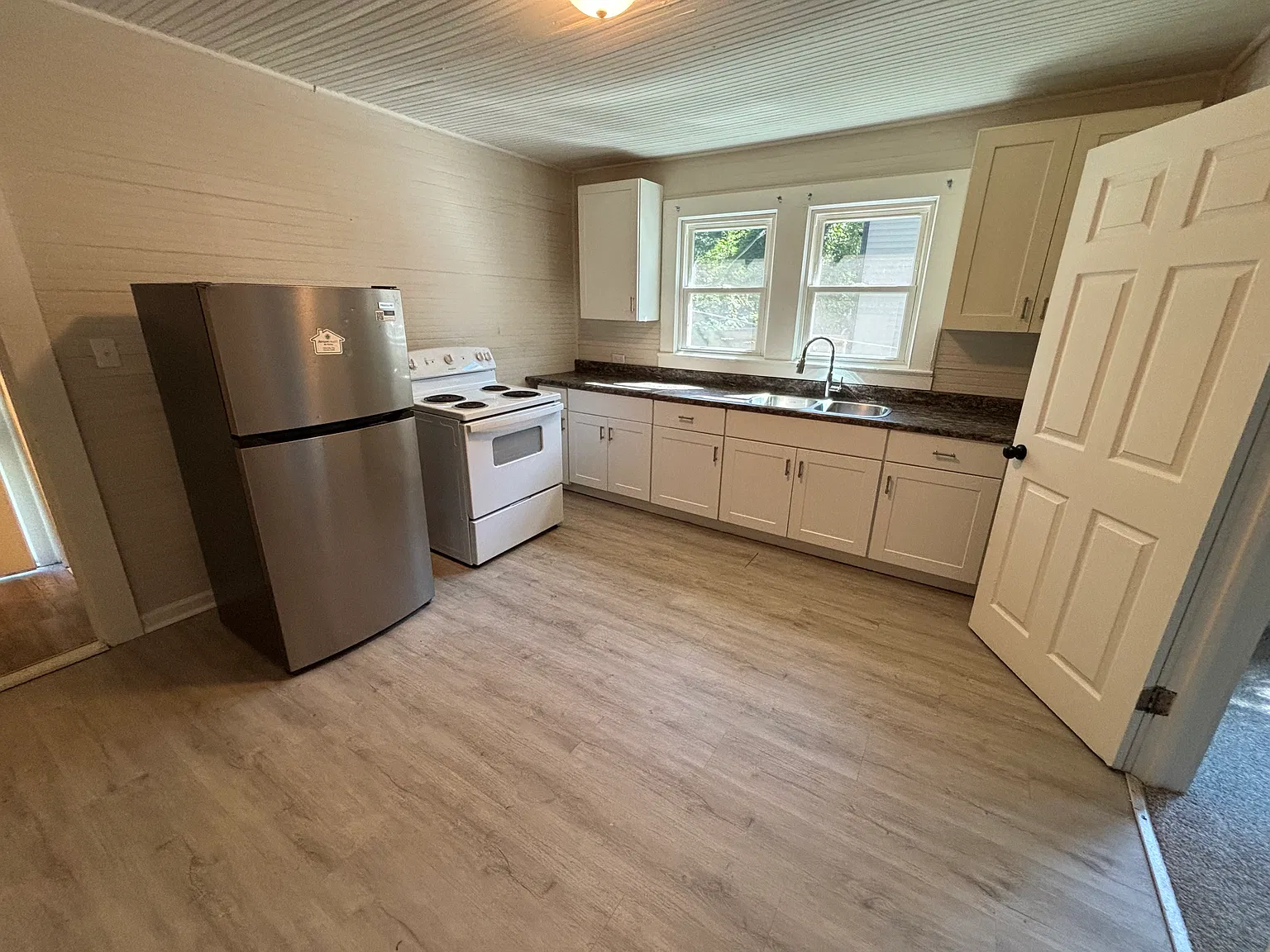 1 bed, 600 sqft, $1,195 — Photo 3