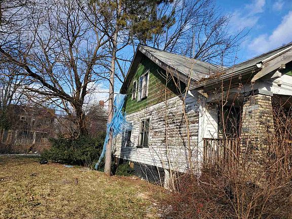 10122 Beechdale