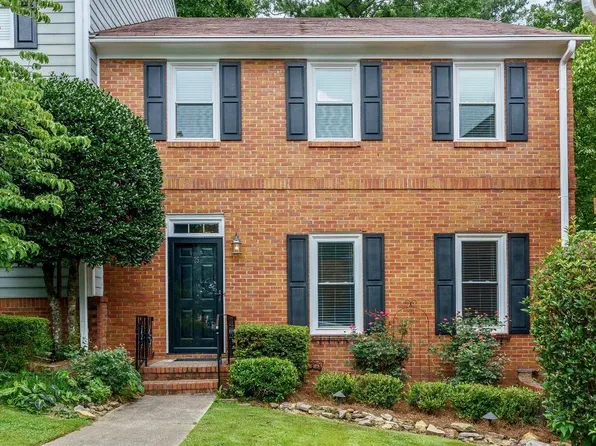 25 The Falls Dr, Vestavia, AL 35216