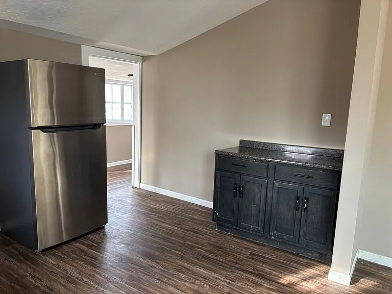 2127 N Boonville Ave — Photo 14