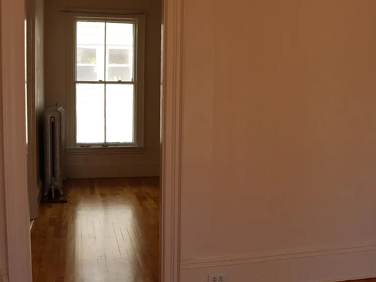 81 Lincoln St #2 — Photo 4