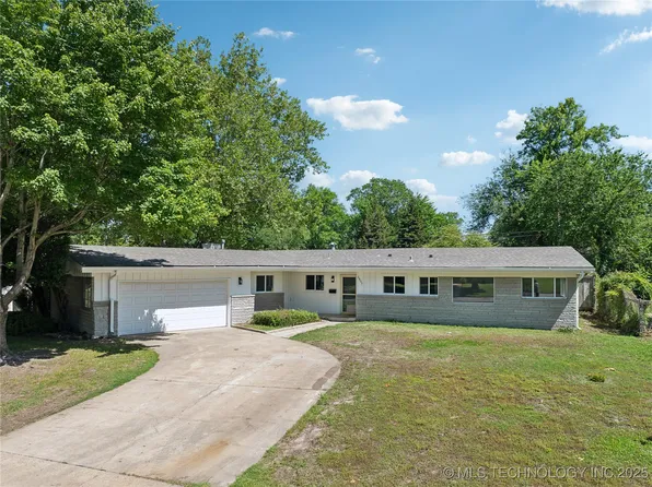 3807 E 56th Pl, Tulsa, OK 74135