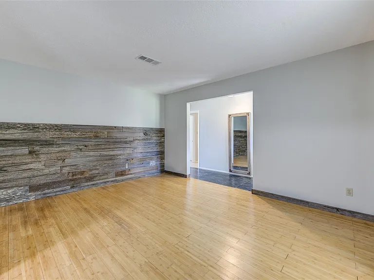 16019 Fathom Ln — Photo 32